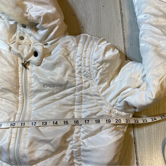 Bebe White Belted Puffer Jacket With A Faux Fur Hood Down Feather Fill Size L - Picture 9 of 13